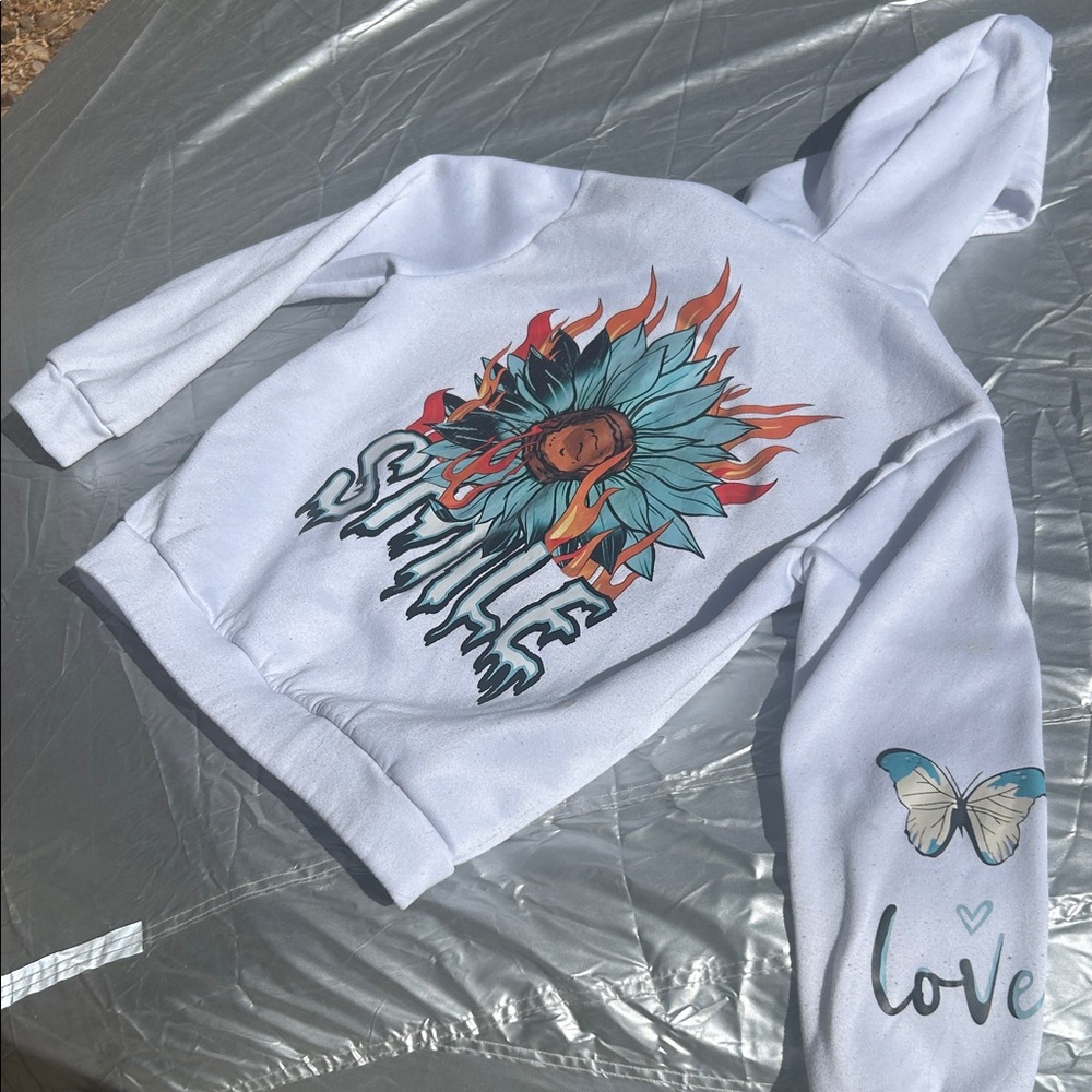 Girls White Graphic Hoodie Sweatshirt Butterfly Love Boho Size S/M - Picture 1 of 4